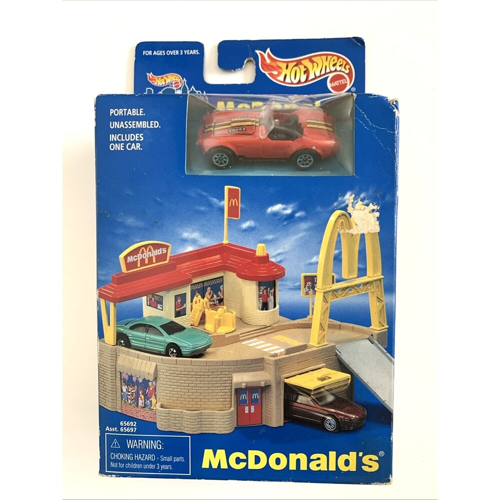Hot Wheels World McDonalds Restaraunt With Red Cobra Car 1996